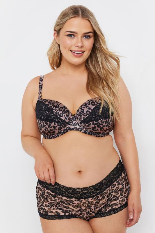 YOURS Curve 3 PACK Red & Black Leopard Print Lace Mid Rise Shorts 3 YOURS Curve 3 PACK Red & Black Leopard Print Lace Mid Rise Shorts