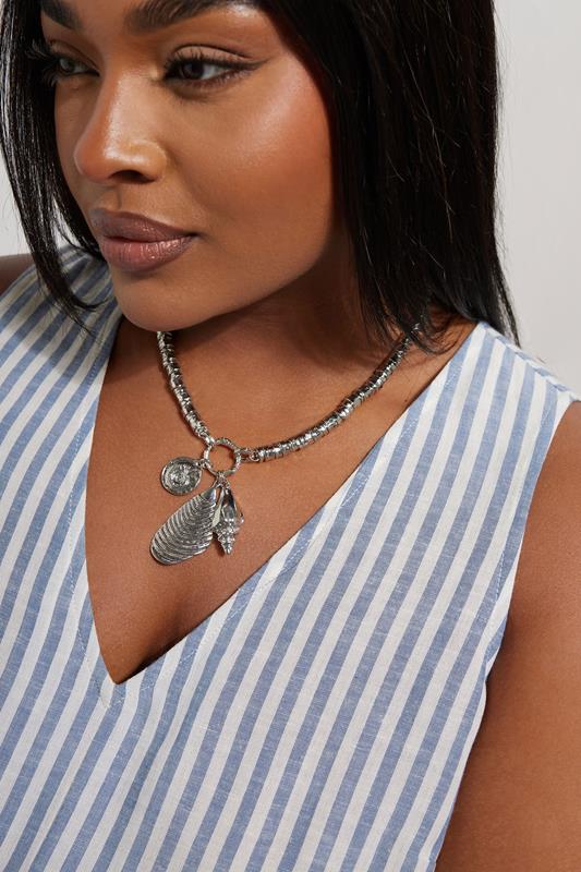 Silver Tone Shell Pendant Necklace